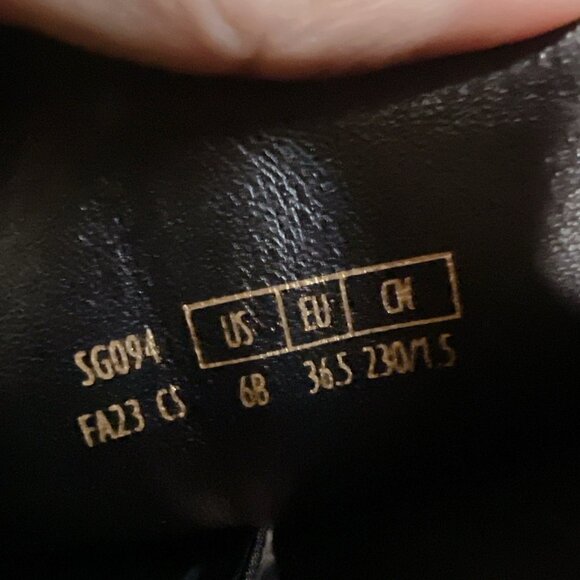 Stuart Weitzman 5050 Bold Zip Bootie Ankle Boots Black Suede US 6 - Made SPAIN - Picture 12 of 12